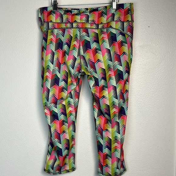 Athleta long sleeved top & Fabletics chevron workout leggings XXL GUC bundle - Picture 7 of 17